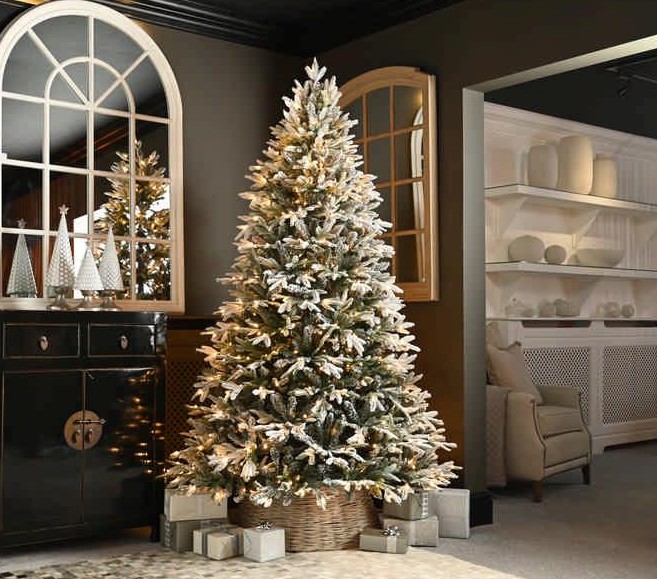 210CM PRELIT DELUXE GRAYS FLOCKED PINE